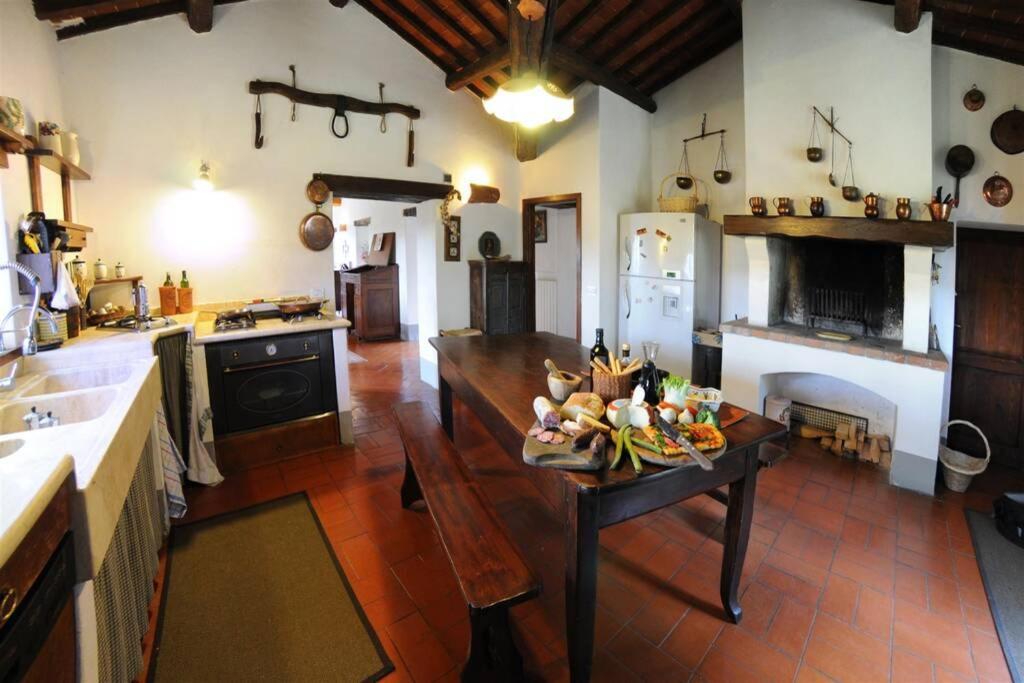 Exclusive Villa Parrano - Countryside With Pool Eksteriør bilde